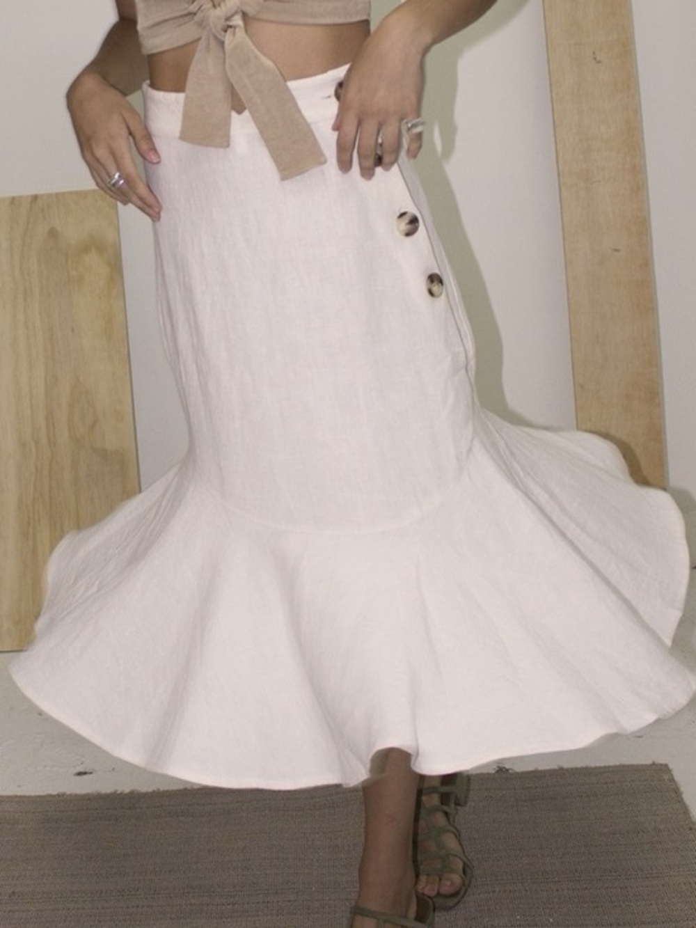 NWOT Ajaie Alaie Bonita Linen Ruffle Button Midi Skirt White Medium